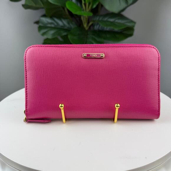 💎✨Authentic Fendi Vitello Elite Zip Around Wallet Ciclamino - Picture 1 of 4